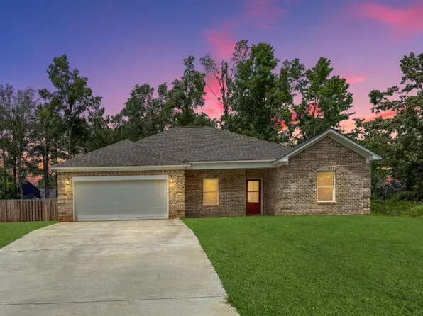242 E Oxford St, Pontotoc, MS 38863