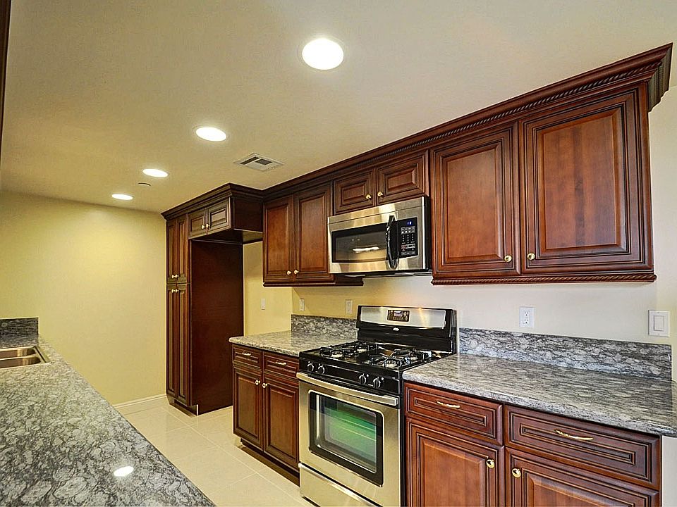 1st image of 366 W 8th St APT 32