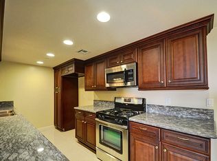 366 W 8th St APT 32, San Pedro, CA 90731