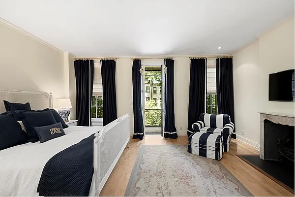 Rented by Douglas Elliman | media 27