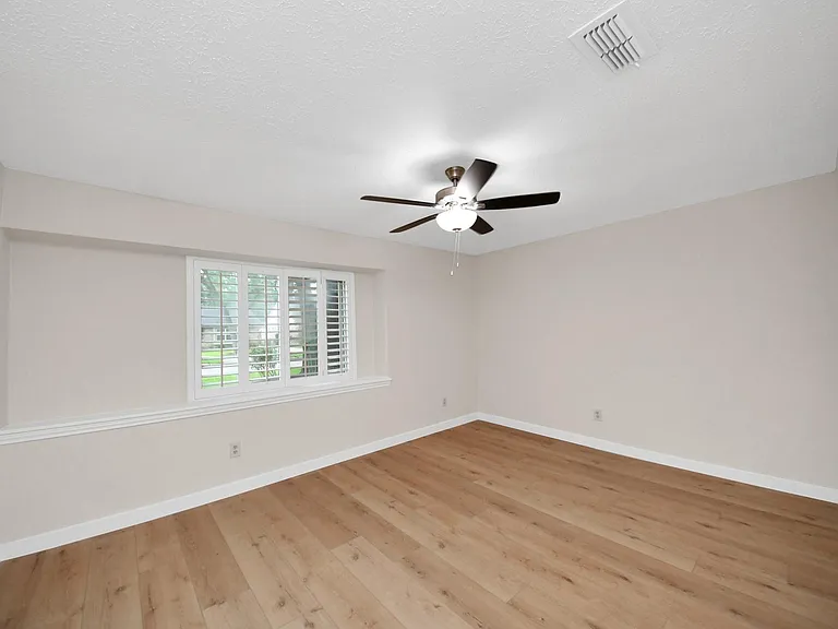 25511 Many Oak Dr — Photo 32