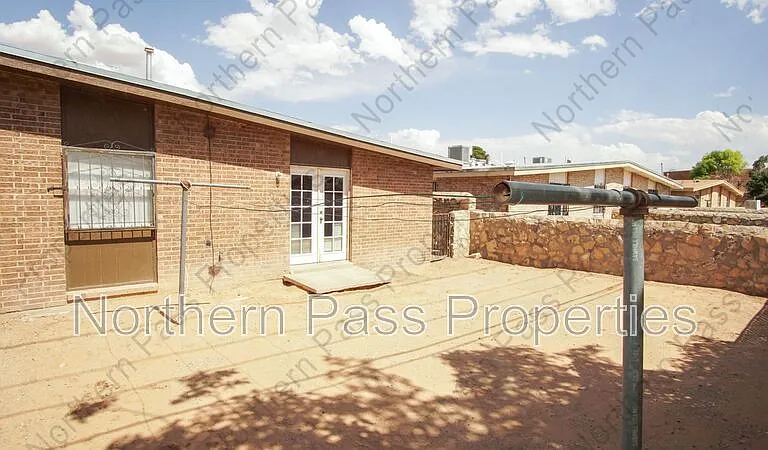 2917 E Glen Dr #B — Photo 16