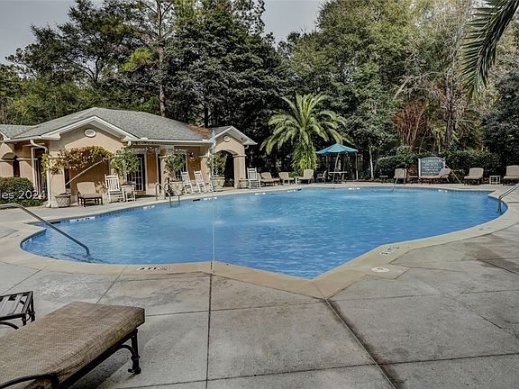 3rd image of 4 Indigo Run Dr APT 323