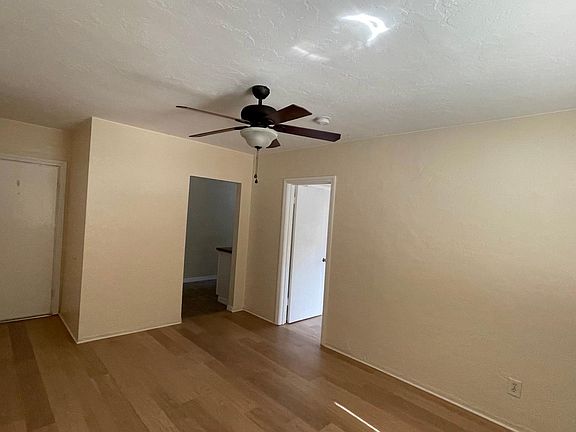 4th image of 445 12th Ave NE #4