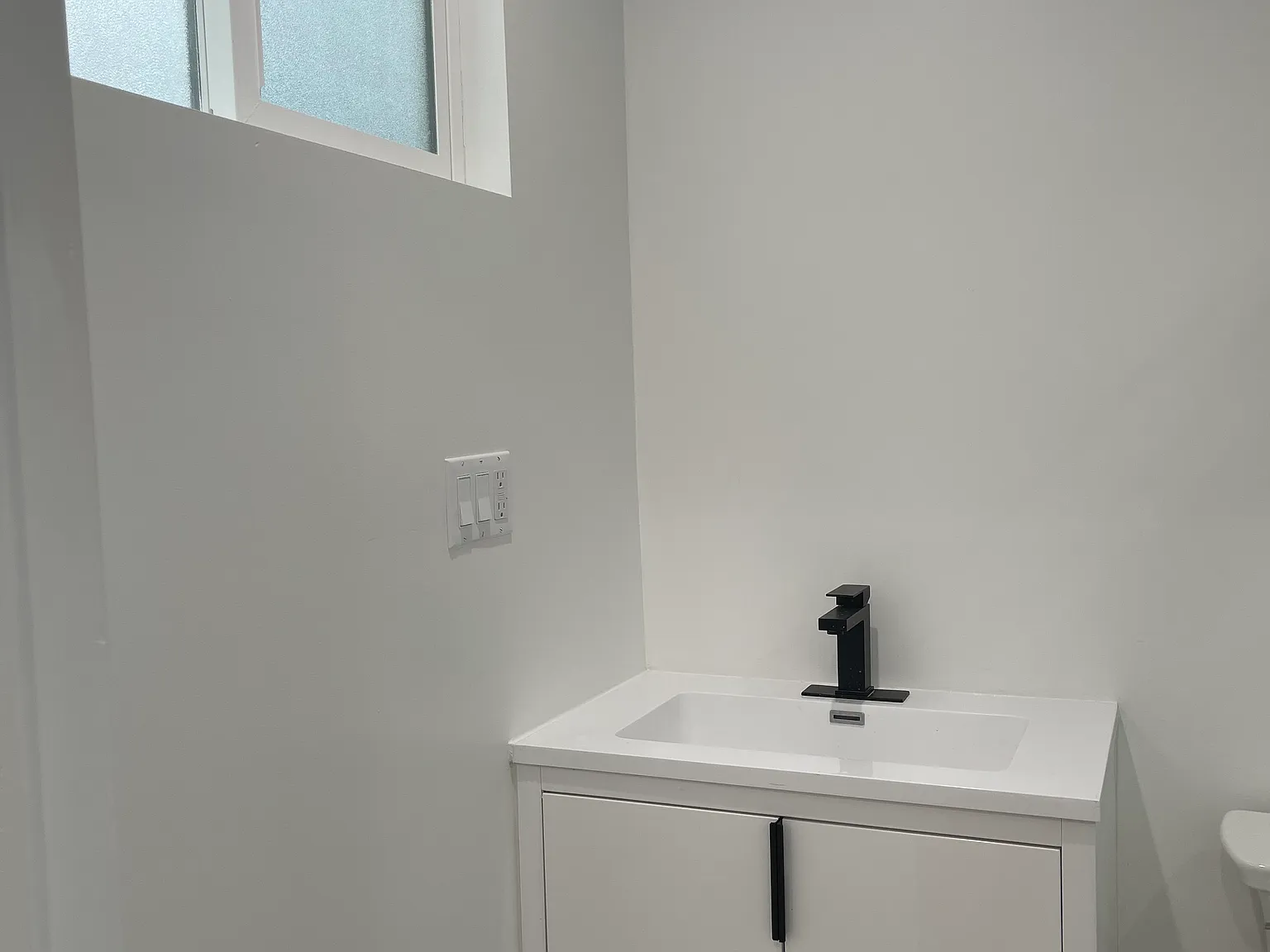 3 bed, 1577 sqft, $3,800 — Photo 1
