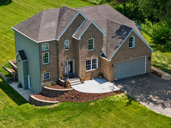 10501 Somerset Rd, Cement City, MI 49233