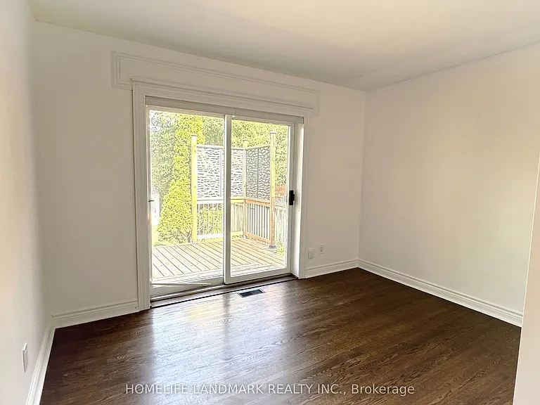 7 Talisman Cres — Photo 10
