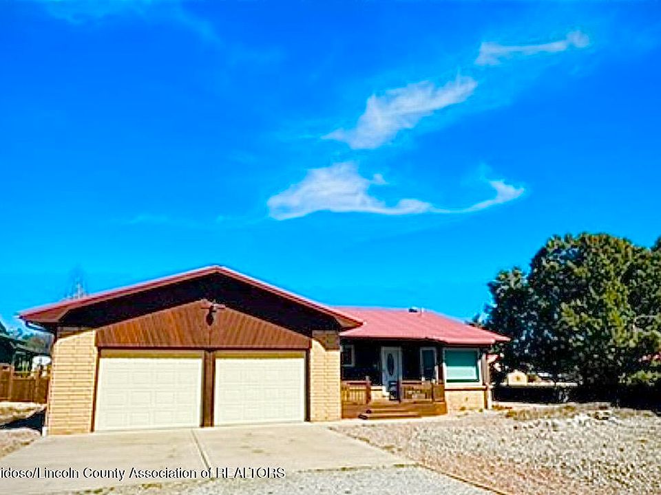 1st image of 142 N Eagle Dr