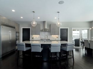 12 Rapp Farm Blvd, North Oaks, MN 55127