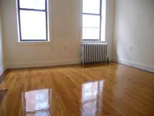 Rented by JMK Realty | media 8