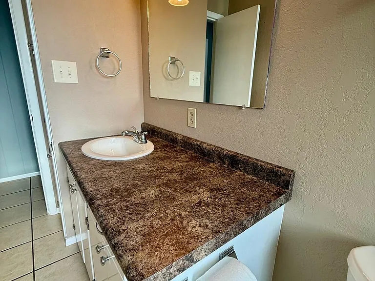 10514 FM 1650 — Photo 14