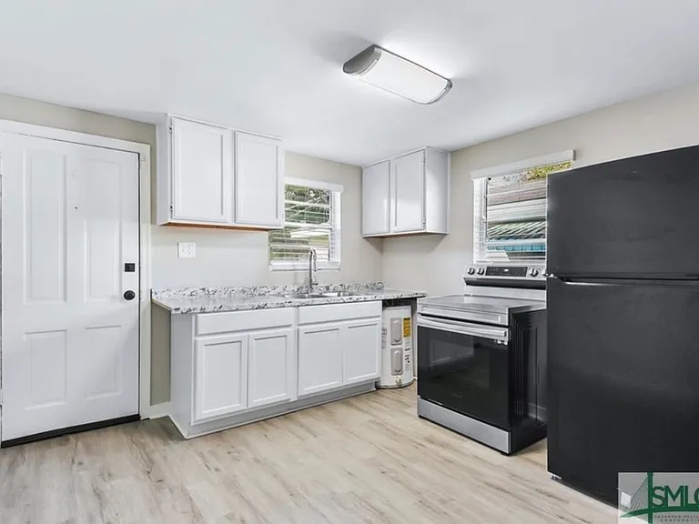 703 W 46th St — Photo 3