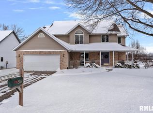 405 Charter Oak Dr, Sherman, IL 62684