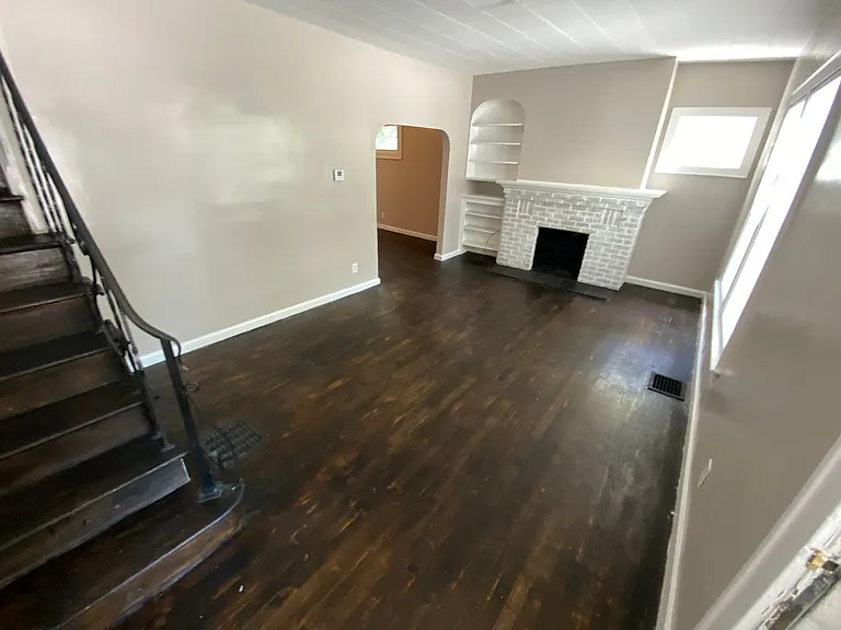 428 E. Lane Ave — Photo 3