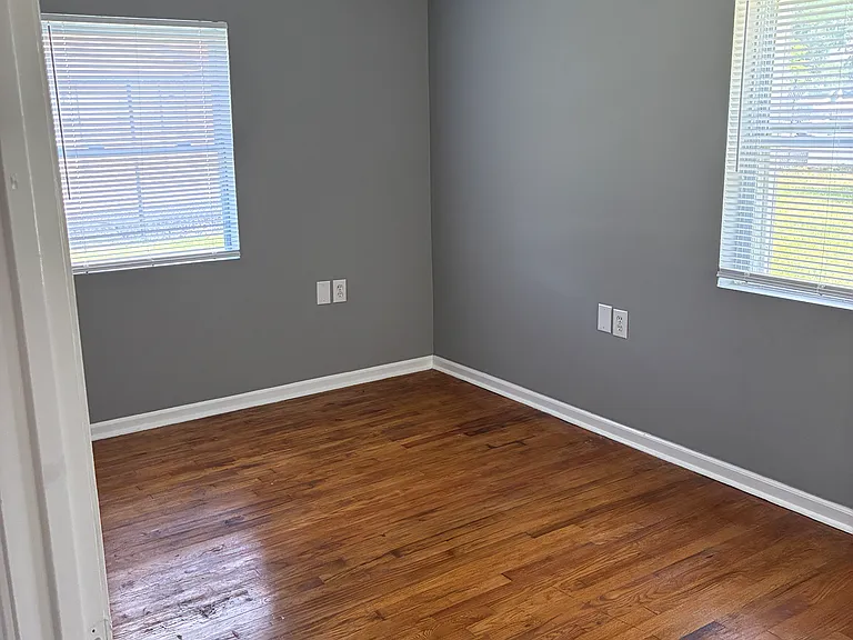 3712 Saint Francis Ave — Photo 2