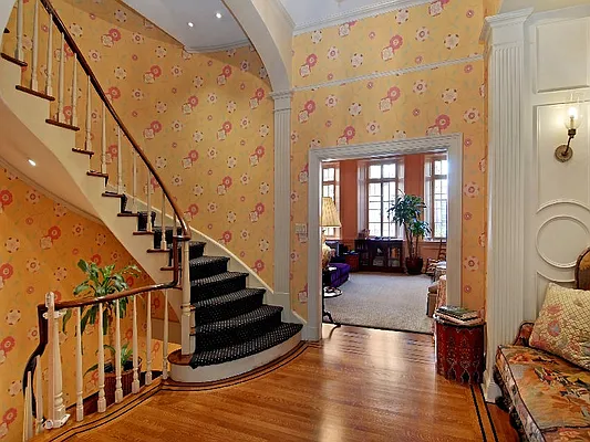 Sold by Sotheby's International Realty | media 4