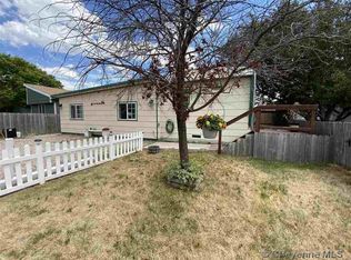 413 Walker Ln, Cheyenne, WY 82007