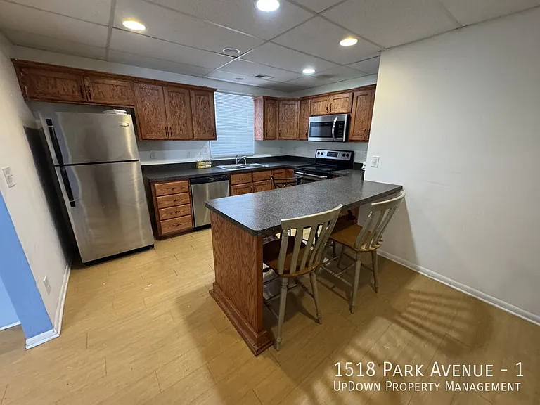 1518 Park Ave #1 — Photo 3
