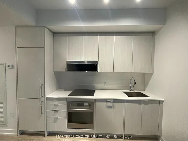 250 Lawrence Ave W #617 — Photo 5