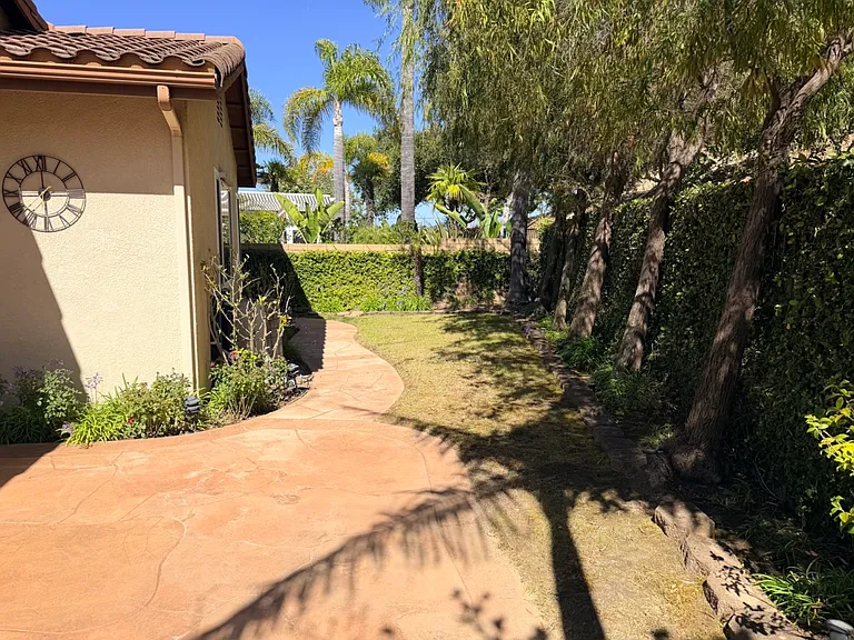 4370 Camino De La Rosa — Photo 24