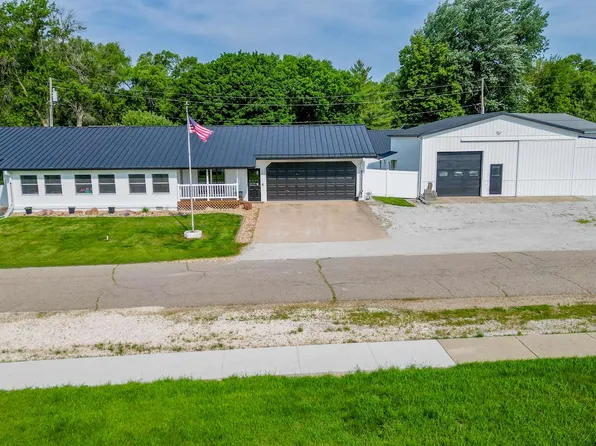 409 Elizabeth Blvd, Anthon, IA 51004