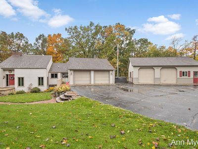 5925 Chauncey Dr NE, Belmont, MI, 49306
