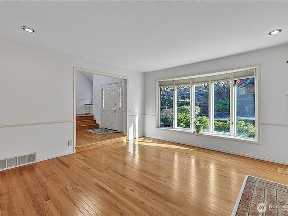 5th image of 7929 Cyrus Place