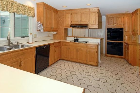 Kitchen Opens to Family Room