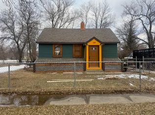 114 1st Ave NW, Parshall, ND 58770