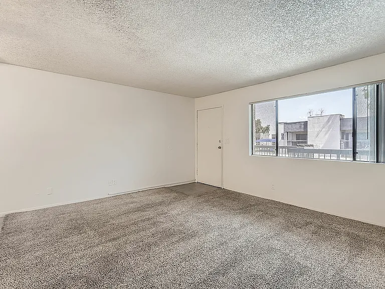 1801 N 83rd Ave 2033 - Web Quality - 003 - 04 Living Room