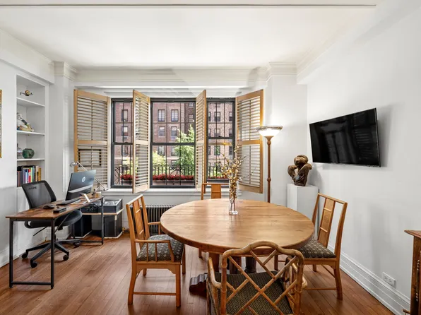 444 East 57th Street 5B image 2 of 10