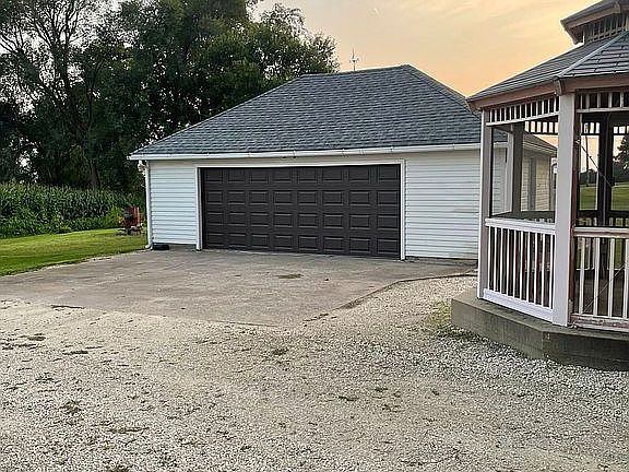 5th image of 5827 Garden Plain Rd