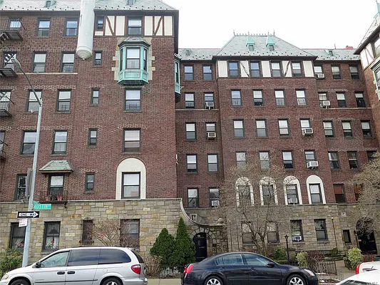 Sold by Laffey Real Estate | media 23