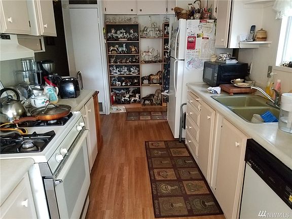 4th image of 18425 NE 95th St Unit 185