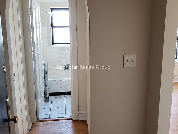 4th image of 1717 W North Ave #2D