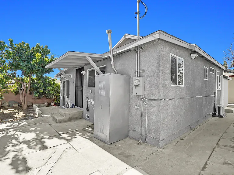2132 Brawley St — Photo 15