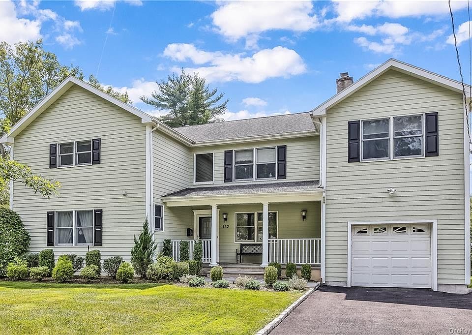 1st image of 132 Wilmot Cir