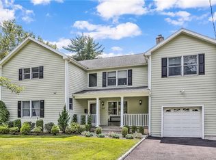 132 Wilmot Cir, Scarsdale, NY 10583