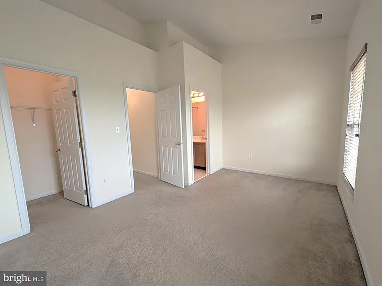 25015 Riding Center Dr — Photo 34