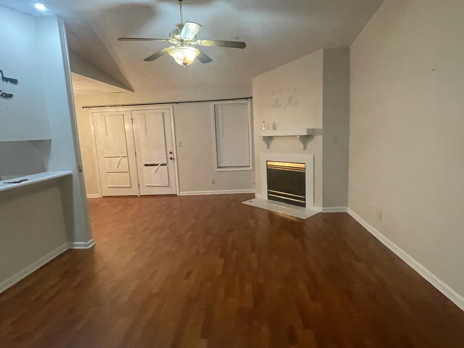 2 bed, 1240 sqft, $1,300 — Photo 4