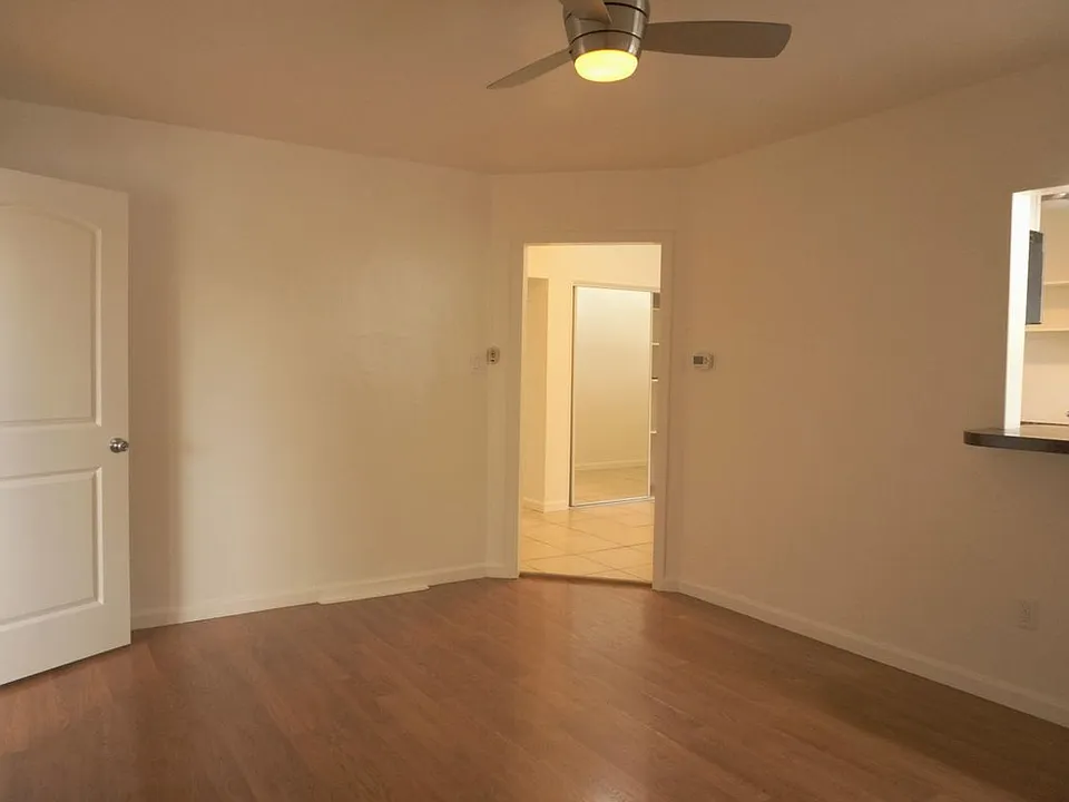 212 S E St #A