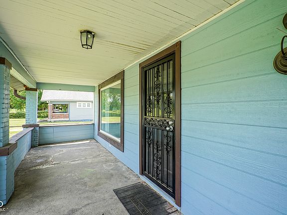 3rd image of 2922 N Arsenal Ave