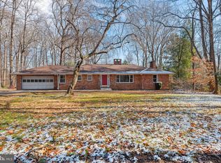 10624 Marbury Rd, Oakton, VA 22124