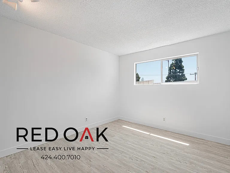 700 Glenway Dr #7 — Photo 13