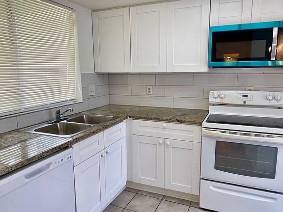 5th image of 16310 Setter Ct #16310