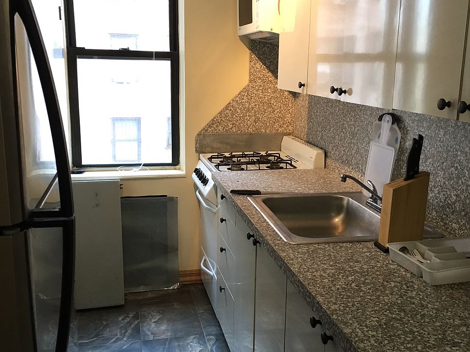 1st image of 26 Cass Pl APT 2E