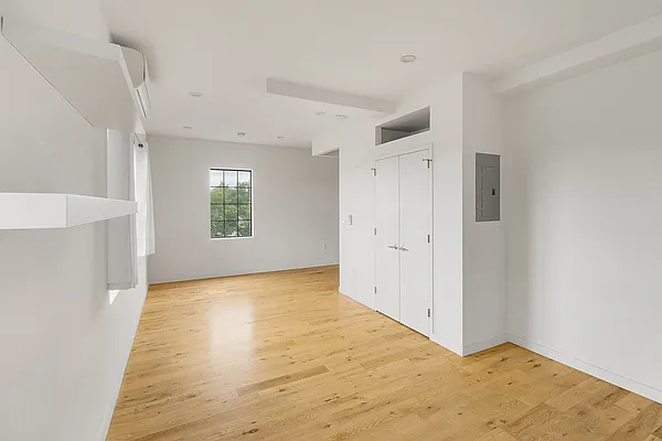 Rented by Brown Harris Stevens | media 7