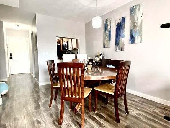 4th image of 425 N Cypress Dr APT 8