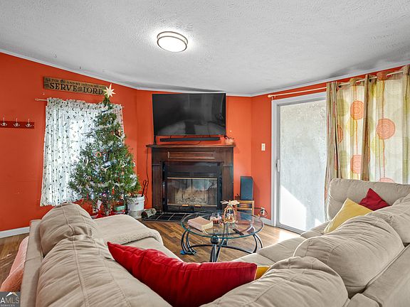 5th image of 585 Brangus Ln