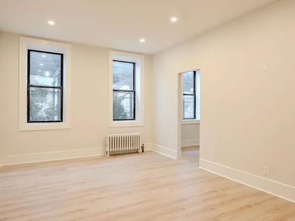 155-17 Sanford Ave #1B, Queens, NY 11355